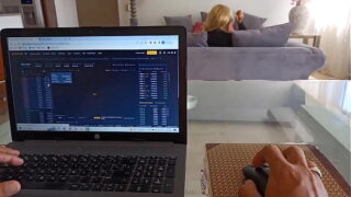 VERSTECKTER SEX VOR MEINER Stiefmutter UND IHREM UNTREUEM EHEMANN BREIT MEINEN ARSCH SEHR HART IN VIER, ABER ICH LIEBE, WIE ER MEINEN SCHWANZ OHNE MITGEFÜHL BESITZT – SEXY HEISSE LATINA.